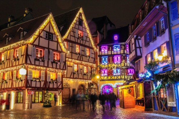 Christmas-time-in-Alsace-Strasbourg-France-iStock_81256119_XLARGE-2-686x457.jpg